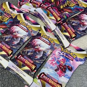 Pokémon - Lost Origin Sleeved Booster Packs - Pokemon Cards - New/Sealed